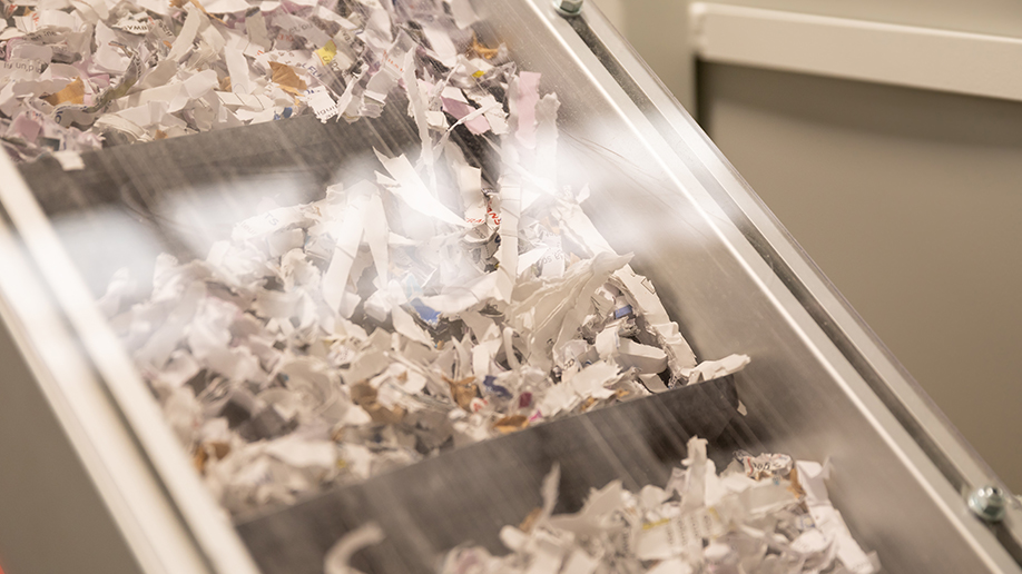 machine recyclicc sur le plateau technique de hall 32 pour la formation d'apprenants en alternance bac pro plp