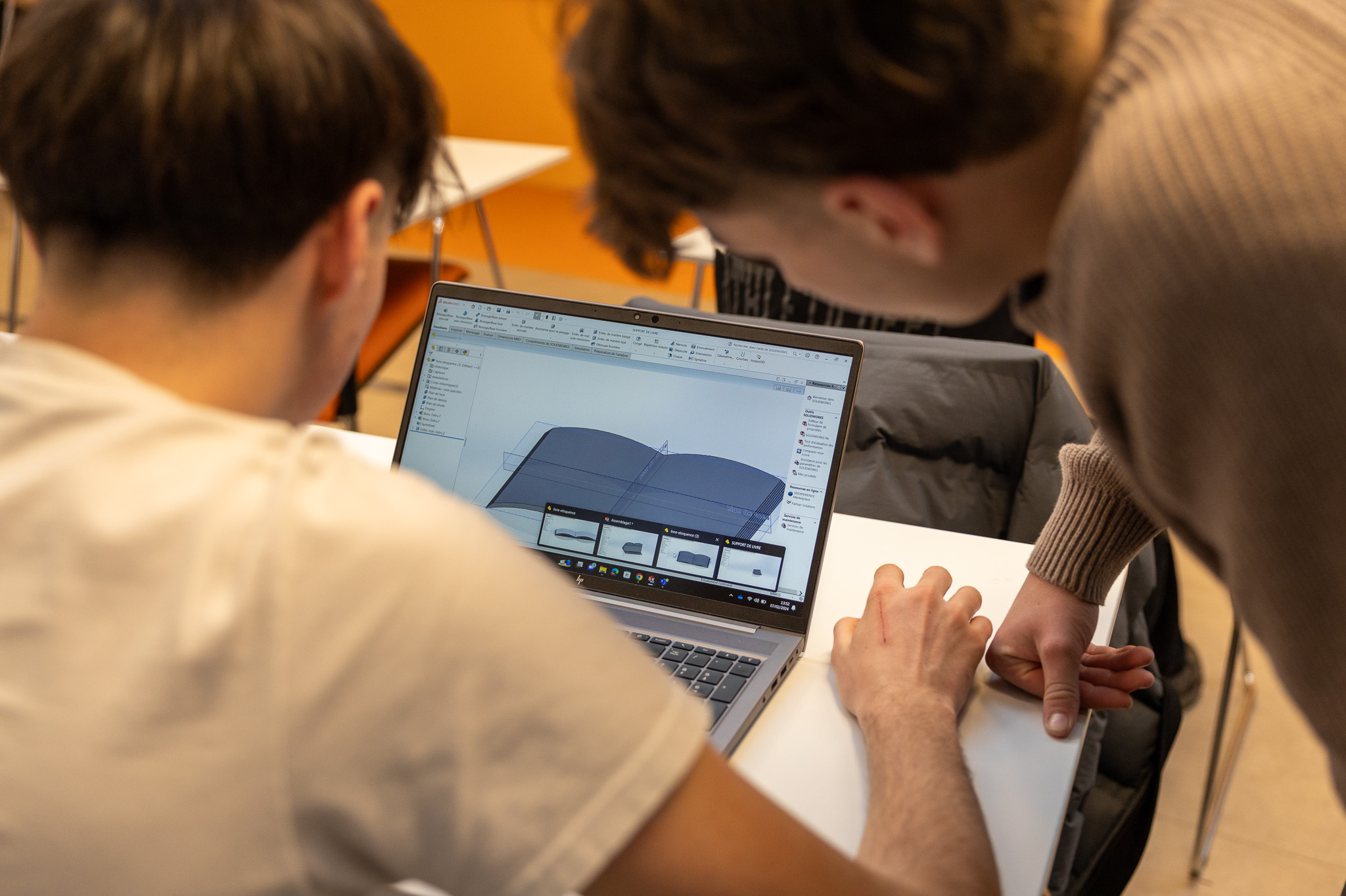 Apprenants en conception à hall 32